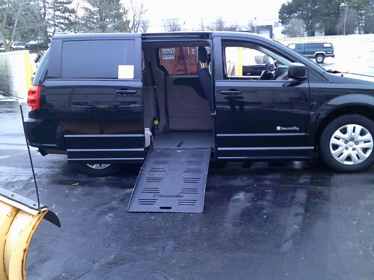 2018 DODGE GRAND CARAVAN - Image 1