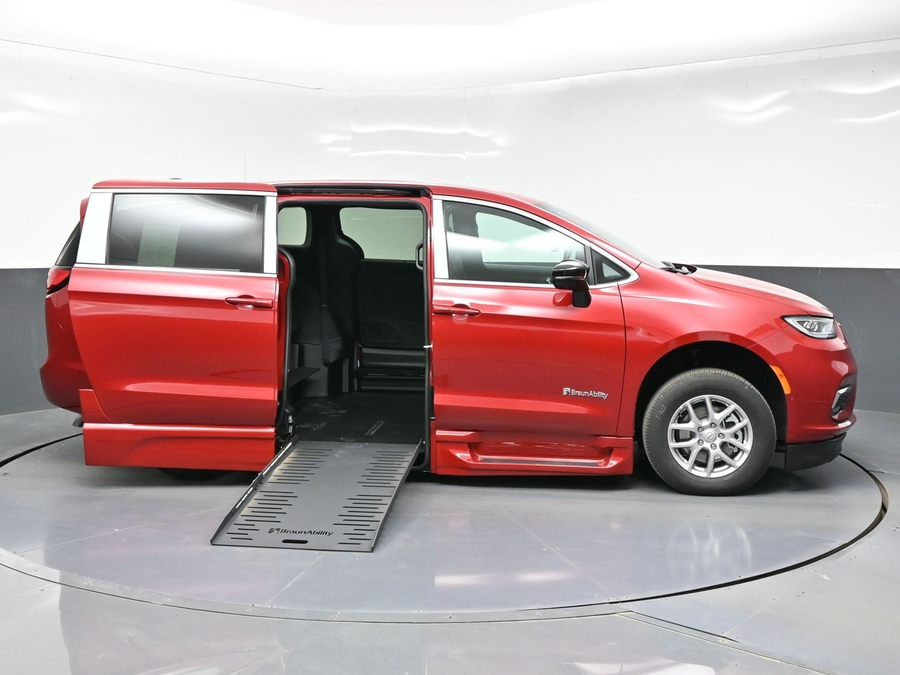 Red Chrysler Pacifica image number 7
