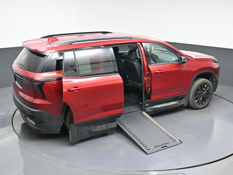 New 2026 Chevrolet Traverse 1LT Midnight Edition - BraunAbility Side Entry In Floor Automatic Ramp