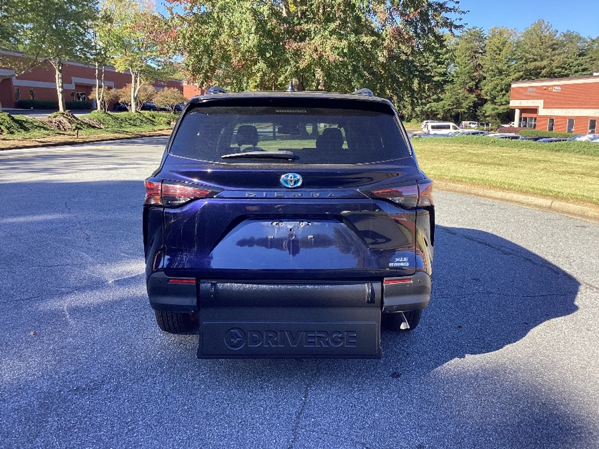 2024 TOYOTA SIENNA - Image 6