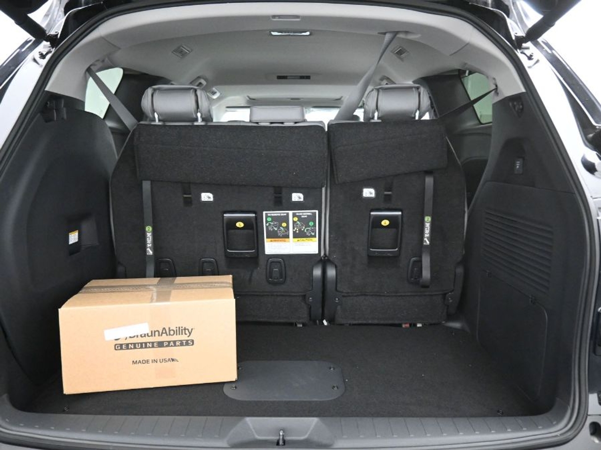 2025 TOYOTA SIENNA - Image 20