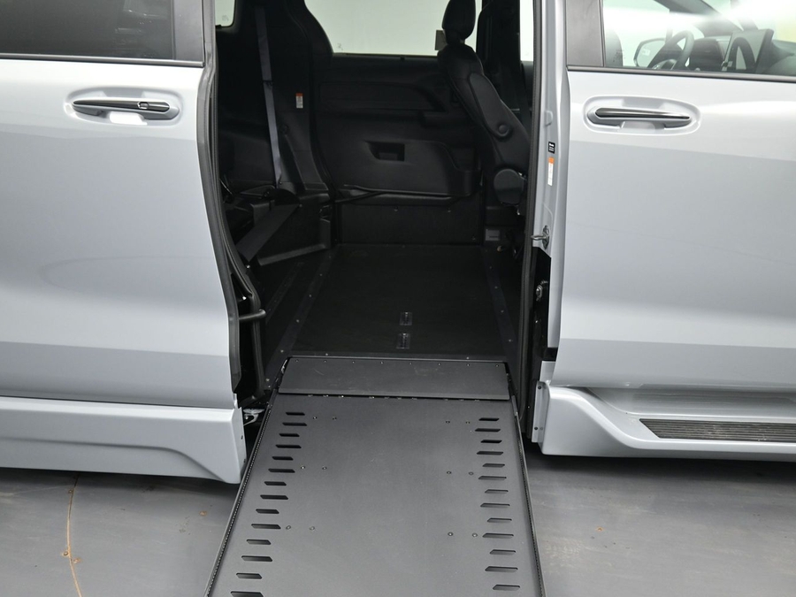 New 2026 Toyota Sienna Hybrid XSE Sport - BraunAbility Side Entry In Floor Automatic Ramp