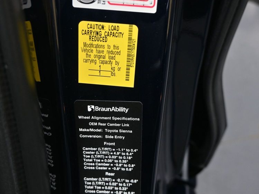 New 2026 Toyota Sienna Hybrid XSE Sport - BraunAbility Side Entry Fold Out Automatic Ramp