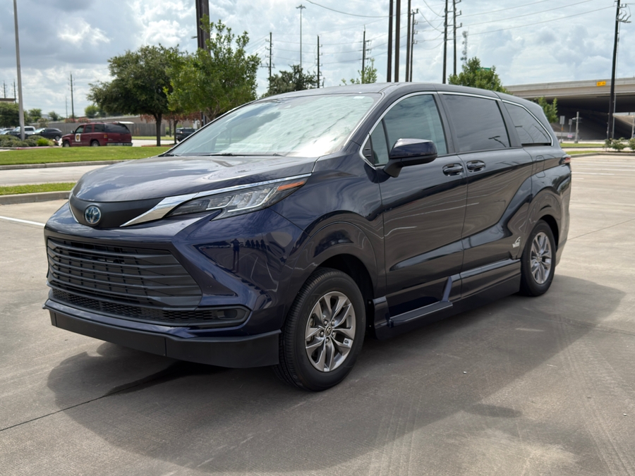 Used 2023 Toyota Sienna Hybrid LE - VMI Side Entry In Floor Automatic Ramp