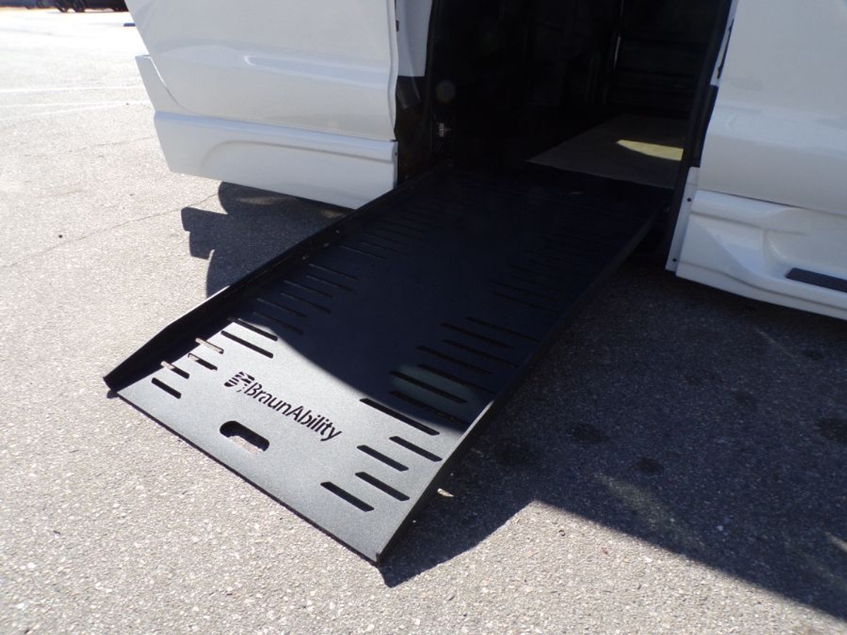 2025 CHRYSLER PACIFICA - Image 7