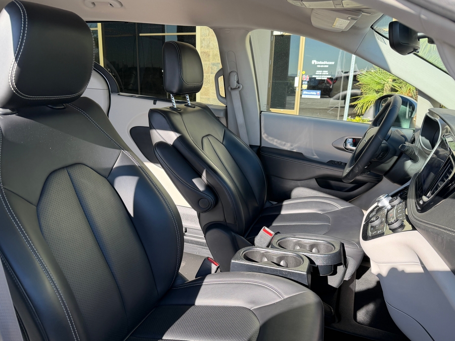 Used 2023 Chrysler Pacifica Touring L - BraunAbility Side Entry In Floor Automatic Ramp