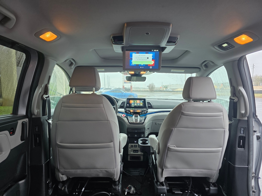 Used 2022 Honda Odyssey Touring - BraunAbility Side Entry Entry In Floor Automatic Ramp