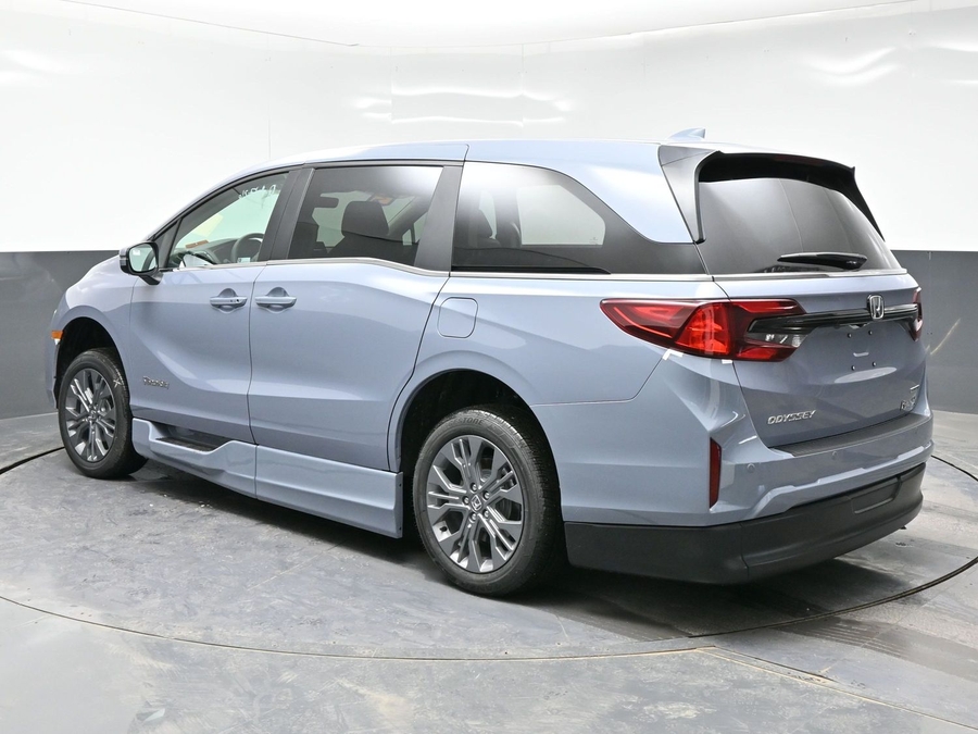 New 2026 Honda Odyssey Touring - BraunAbility Side Entry In Floor Automatic Ramp