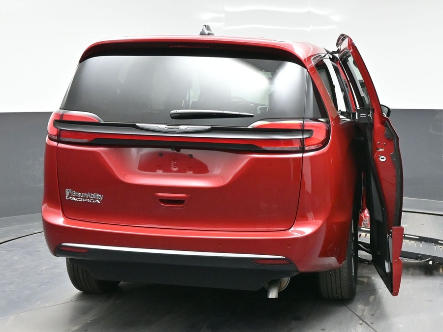 Red Chrysler Pacifica image number 5