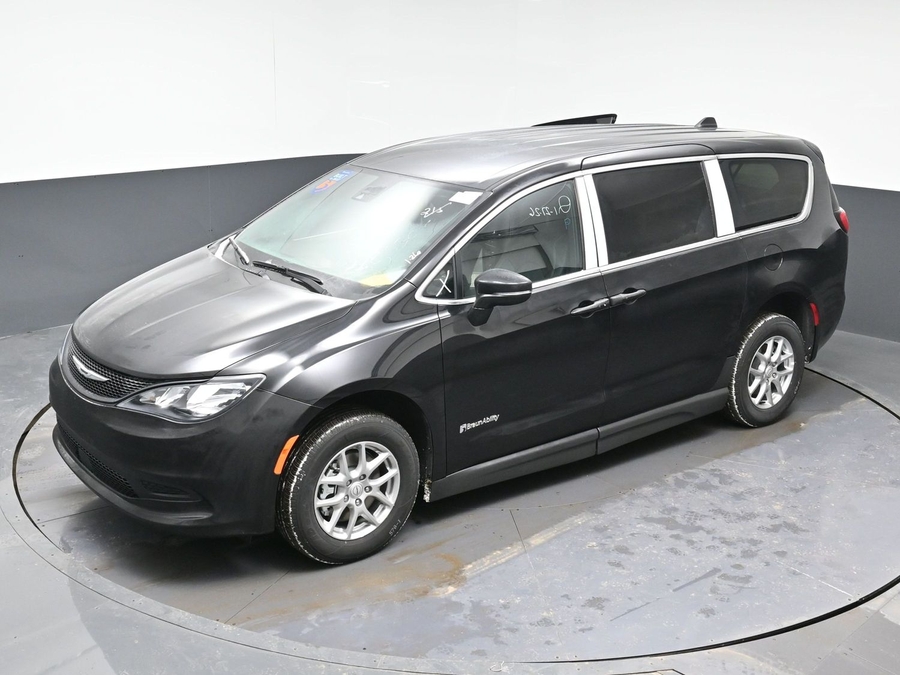 New 2026 Chrysler Voyager LX - BraunAbility Side Entry Entry Fold Out Manual Ramp