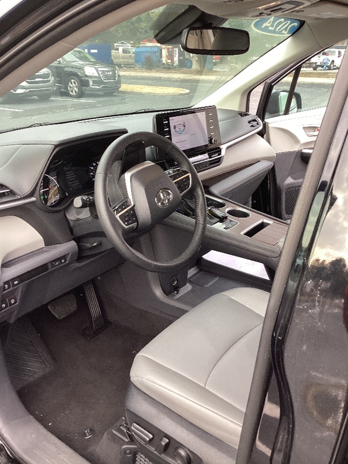 2024 TOYOTA SIENNA - Image 7