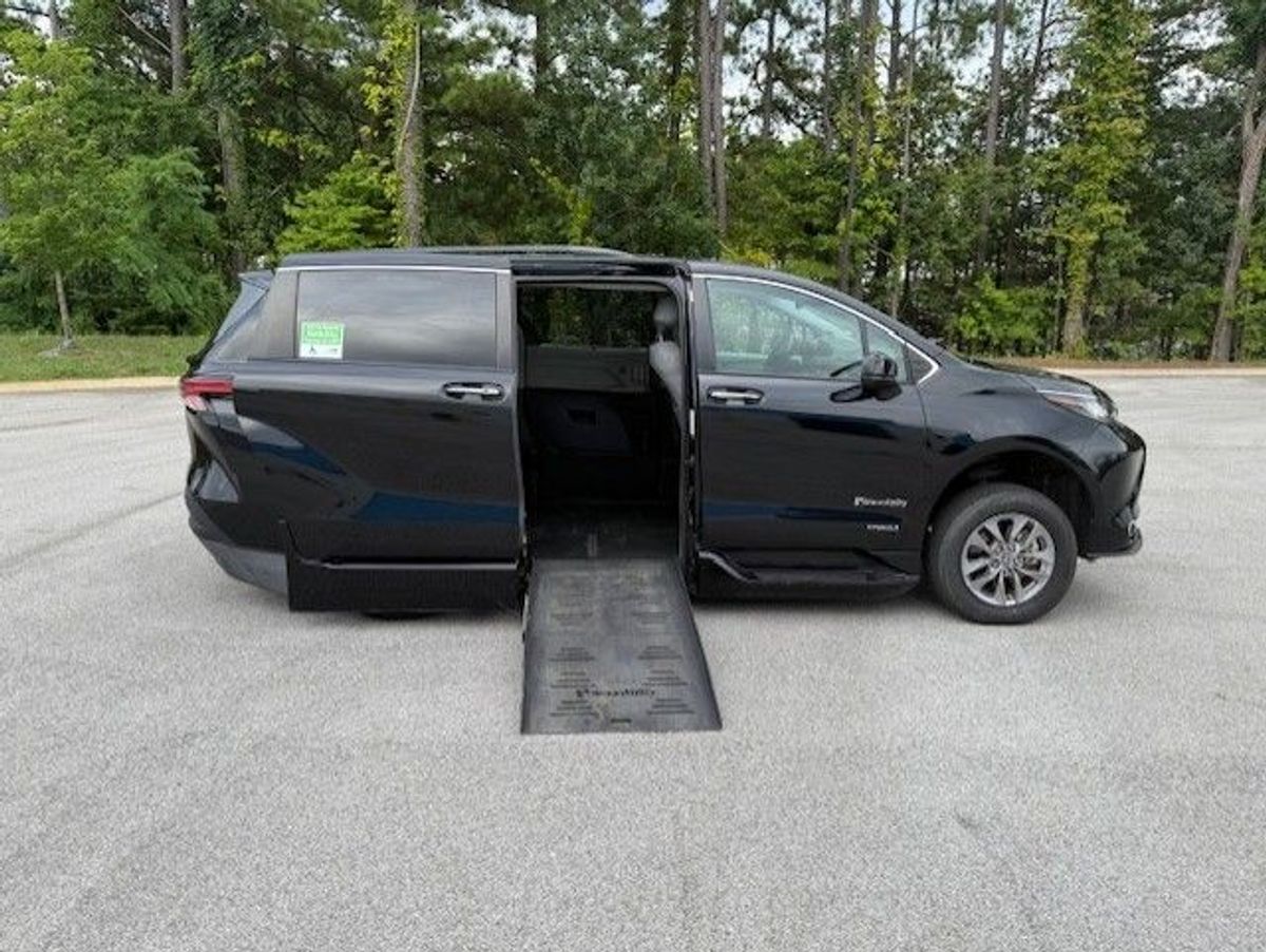 2021 TOYOTA SIENNA - Image 12