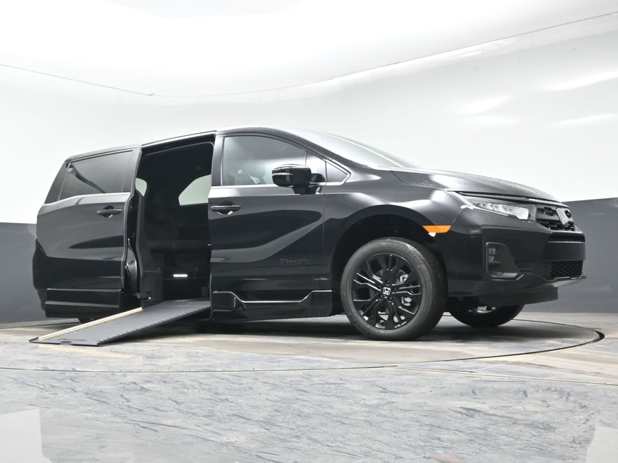 New 2026 Honda Odyssey Sport - BraunAbility Side Entry Entry In Floor Automatic Ramp