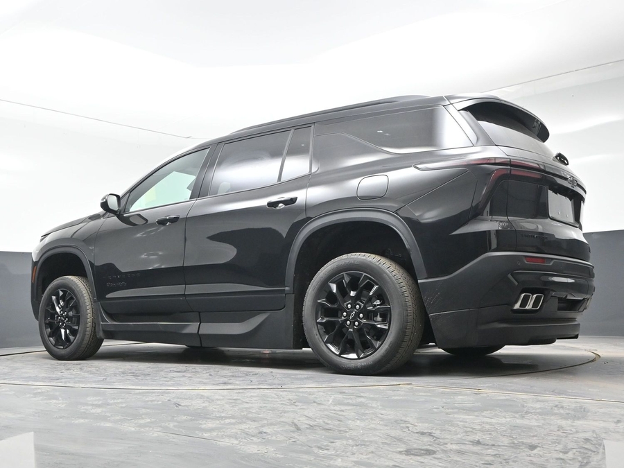 New 2025 Chevrolet Traverse 1LT Midnight - BraunAbility Side Entry Entry In Floor Automatic Ramp