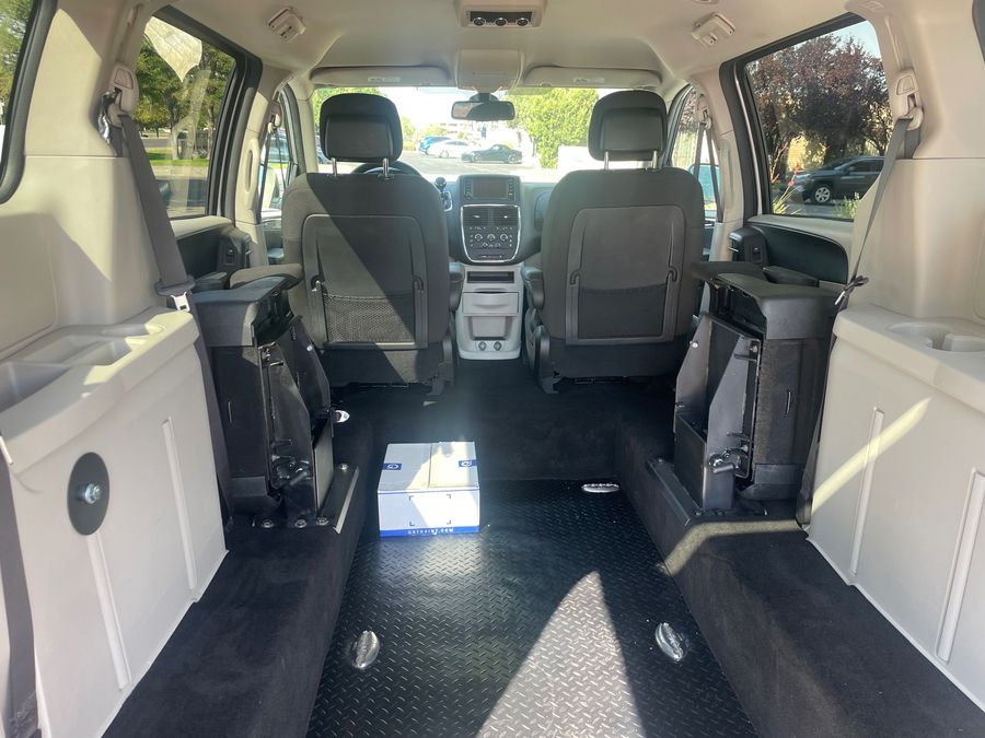 Used 2019 Dodge Grand Caravan SE - International Mobility Rear Entry Entry Fold Out Manual Ramp
