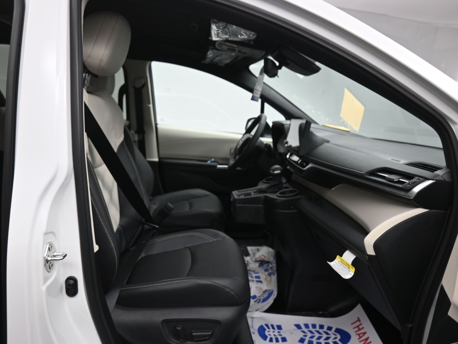New 2026 Toyota Sienna Hybrid Limited - BraunAbility Side Entry Fold Out Automatic Ramp