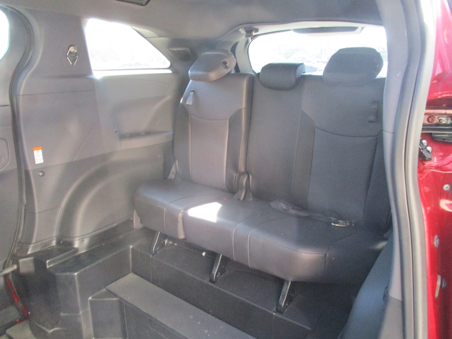 Red Toyota Sienna image number 5