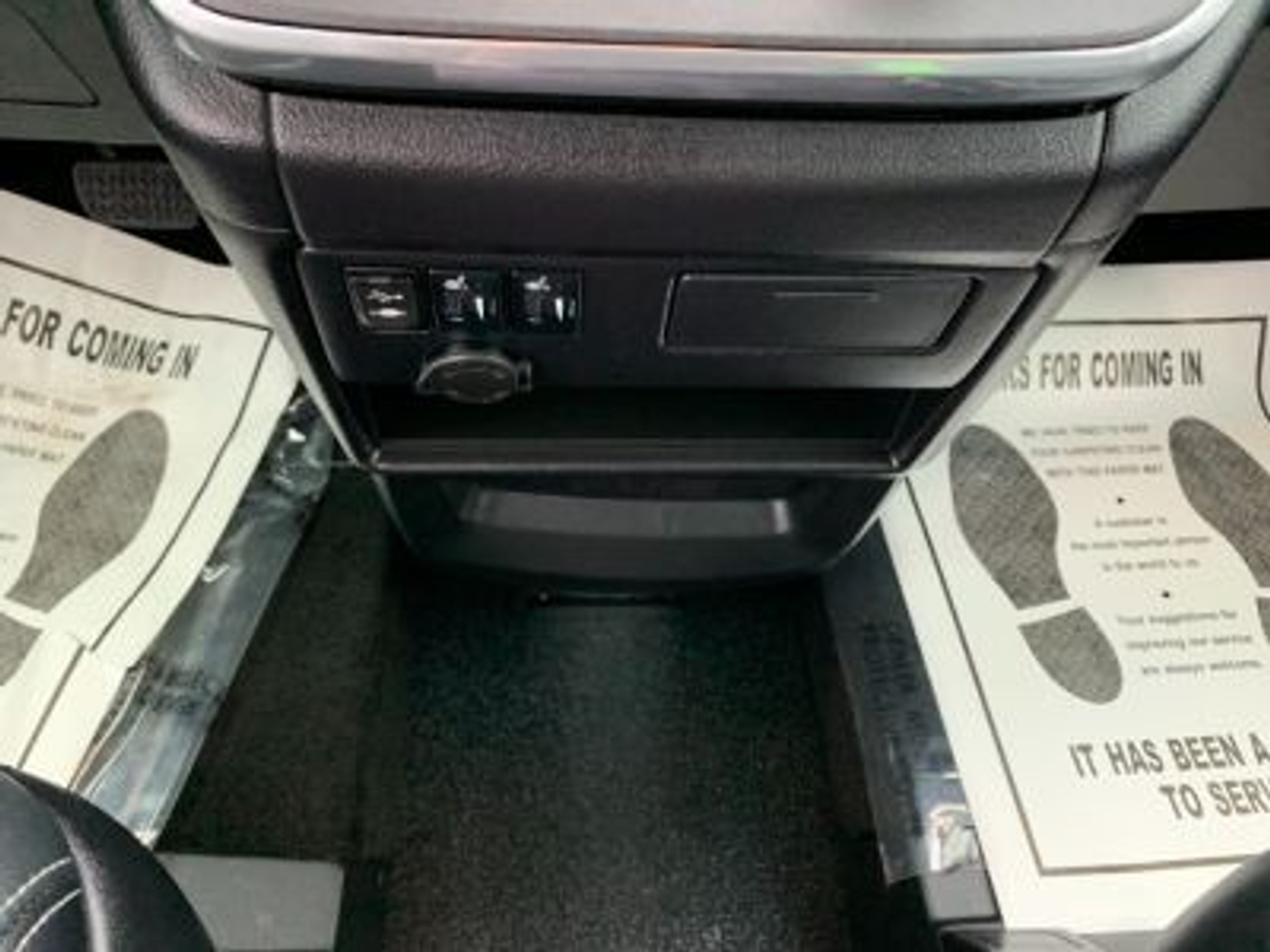 2016 TOYOTA SIENNA - Image 13