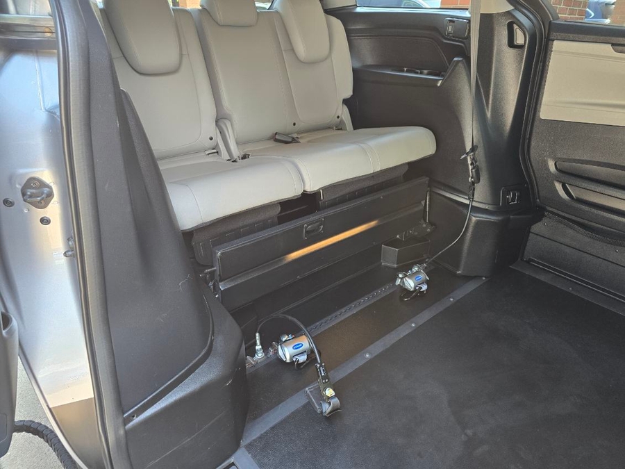 Used 2020 Honda Odyssey EX-L - BraunAbility Side Entry Entry In Floor Automatic Ramp
