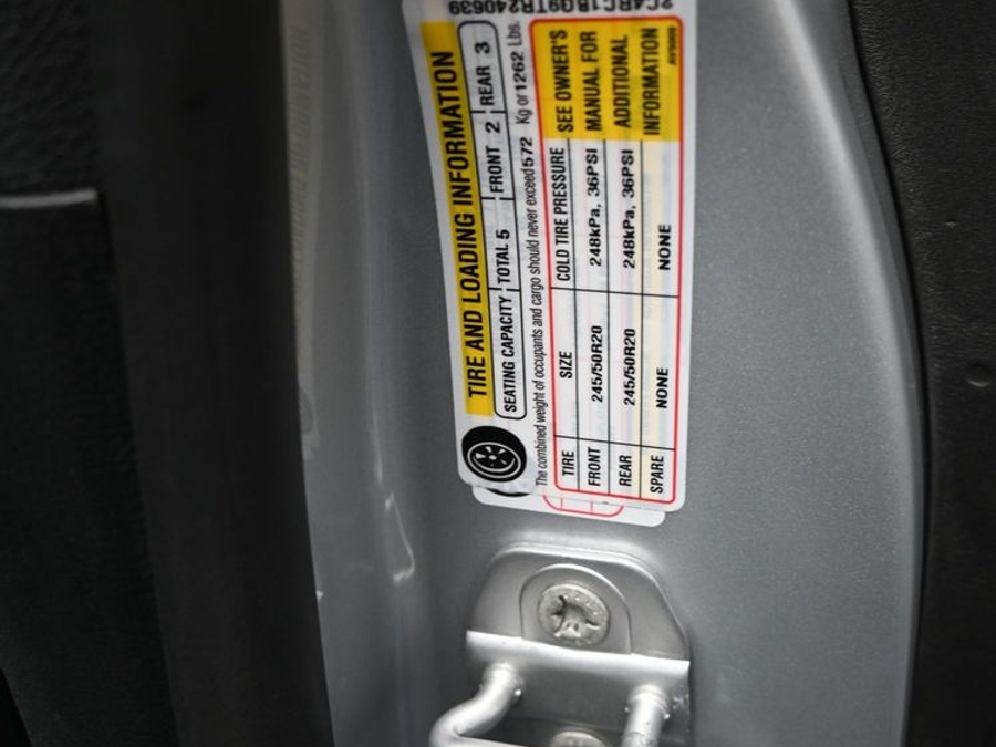 New 2026 Chrysler Pacifica Select Sport - BraunAbility Side Entry In Floor Automatic Ramp