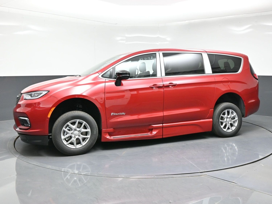 Red Chrysler Pacifica image number 3