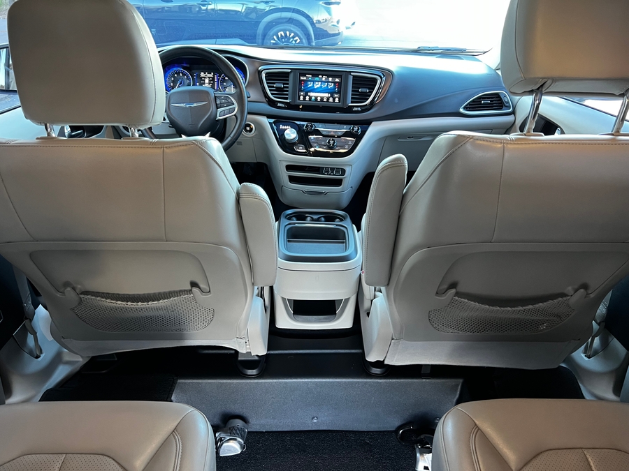 Used 2021 Chrysler Voyager LXi - BraunAbility Rear Entry Entry Fold Out Manual Ramp