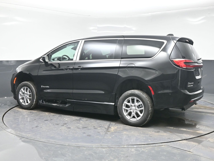 Black Chrysler Pacifica with Side Entry Automatic Fold Out ramp