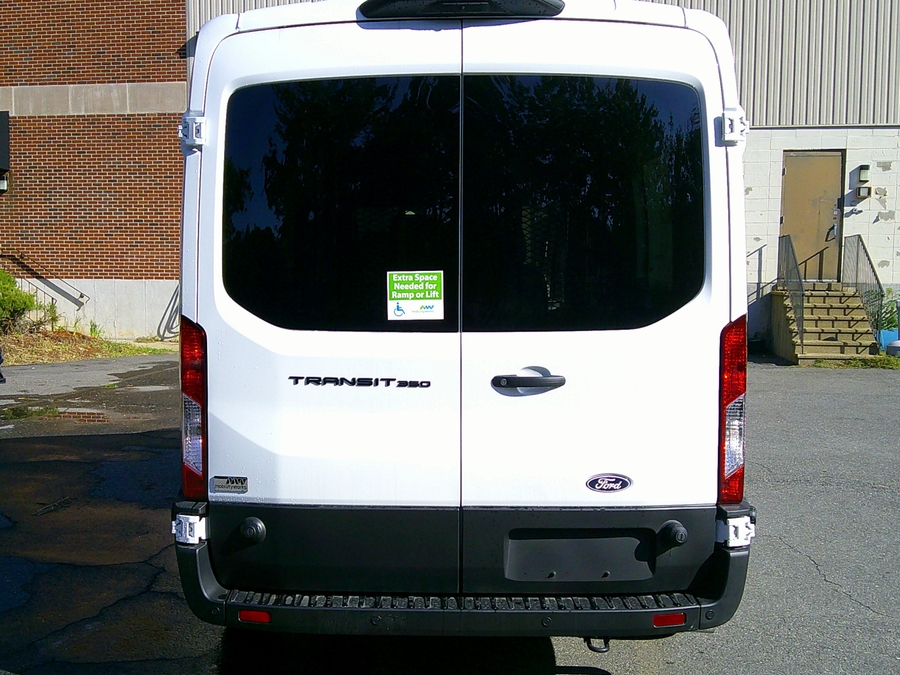 White Ford T350 image number 10