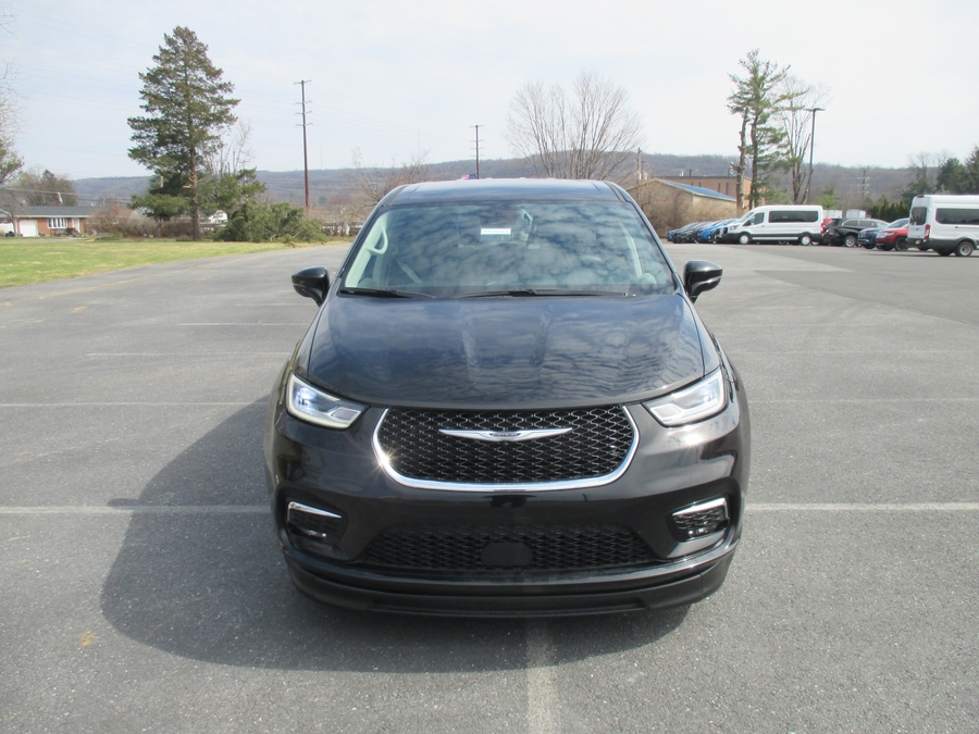 Black Chrysler Pacifica image number 13