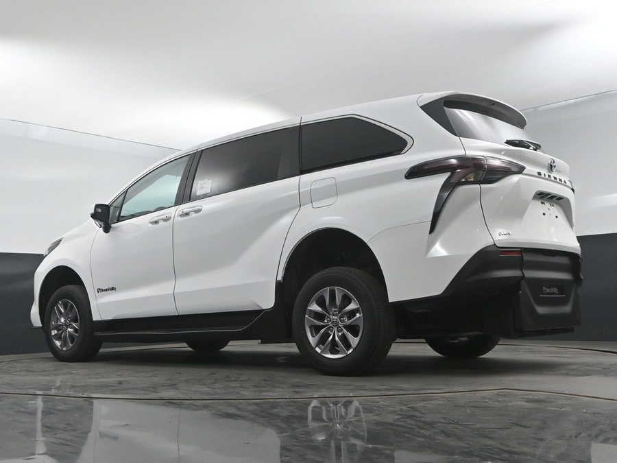 New 2025 Toyota Sienna Hybrid LE - BraunAbility Commercial Rear Entry Entry Fold Out Manual Ramp