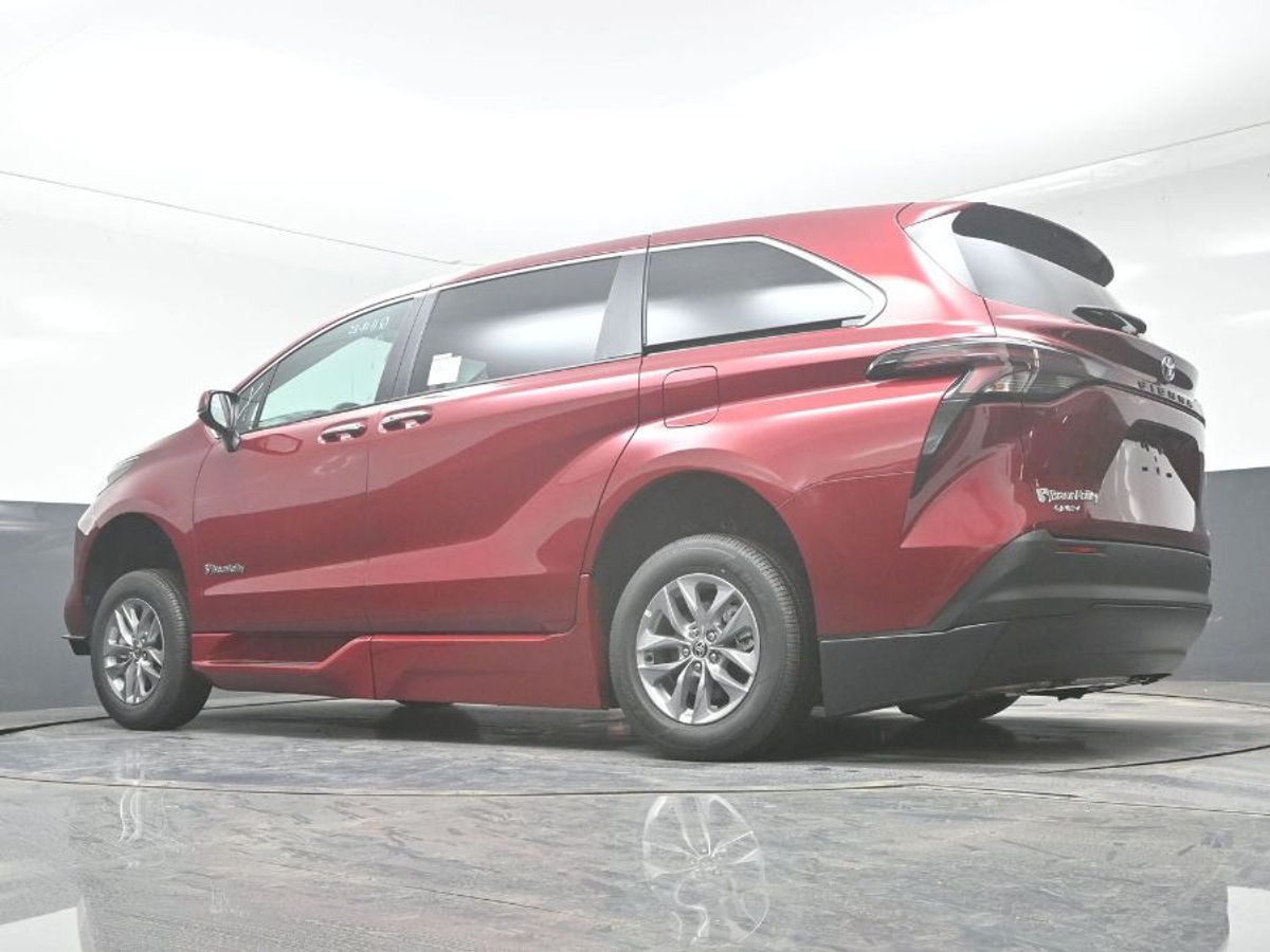 2025 TOYOTA SIENNA - Image 21