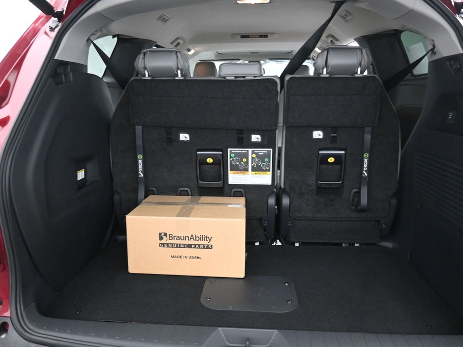 New 2026 Toyota Sienna Hybrid XLE Add - BraunAbility Side Entry In Floor Automatic Ramp