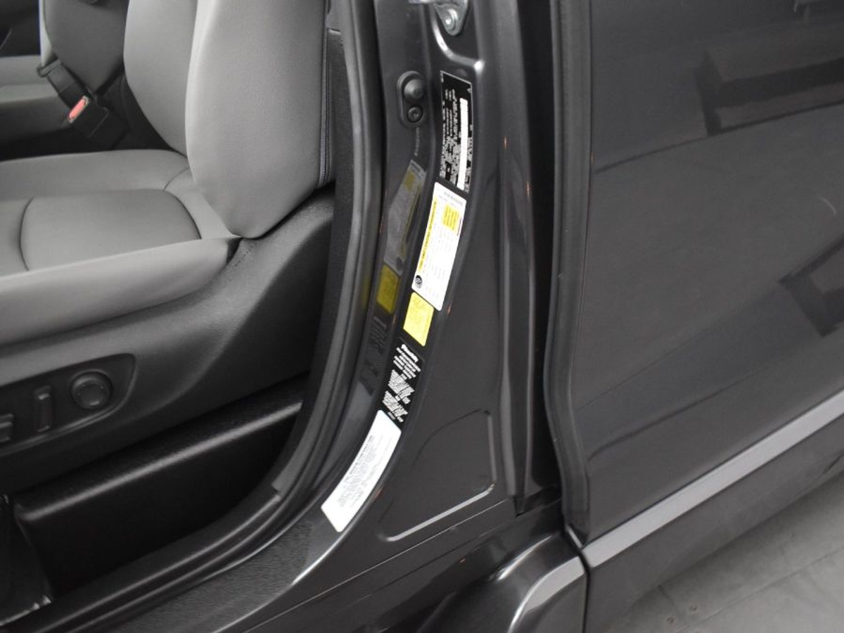 2025 TOYOTA SIENNA - Image 16