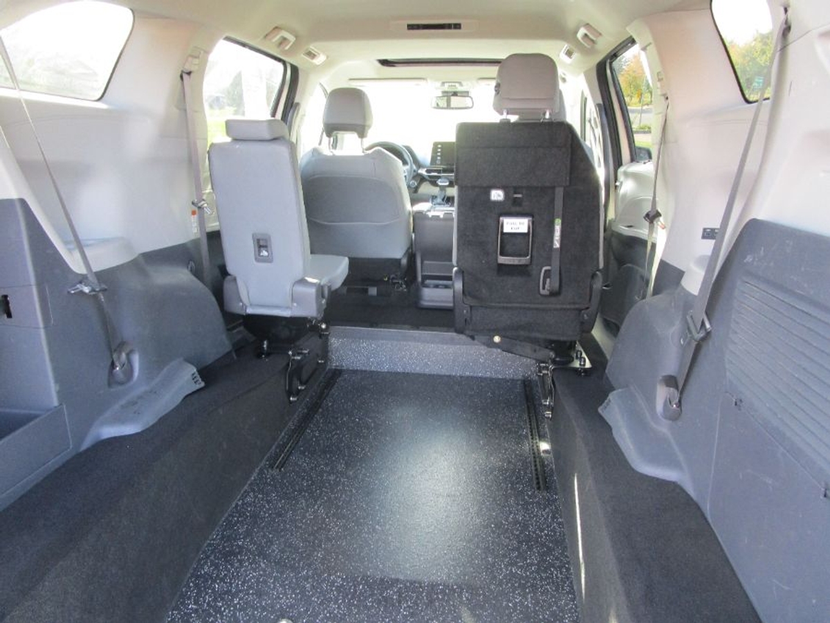 2024 TOYOTA SIENNA - Image 10