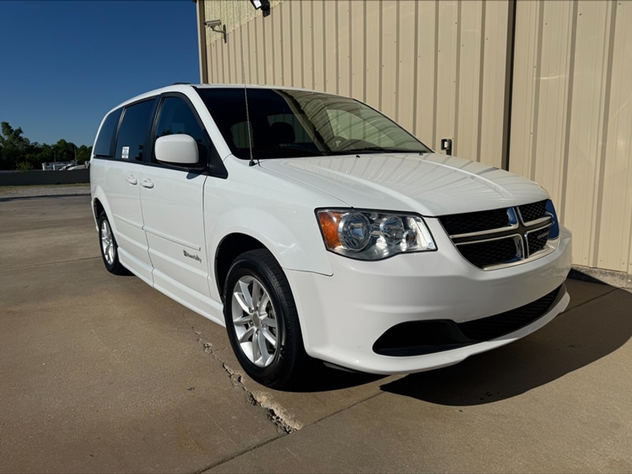 Used 2016 Dodge Grand Caravan SXT - BraunAbility Side Entry Entry Fold Out Manual Ramp