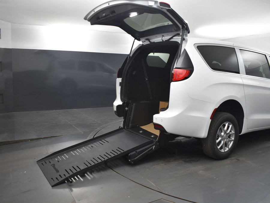 New 2025 Chrysler Voyager LX - BraunAbility Rear Entry Entry Fold Out Manual Ramp