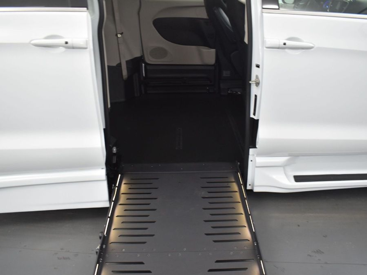 2023 CHRYSLER VOYAGER - Image 12