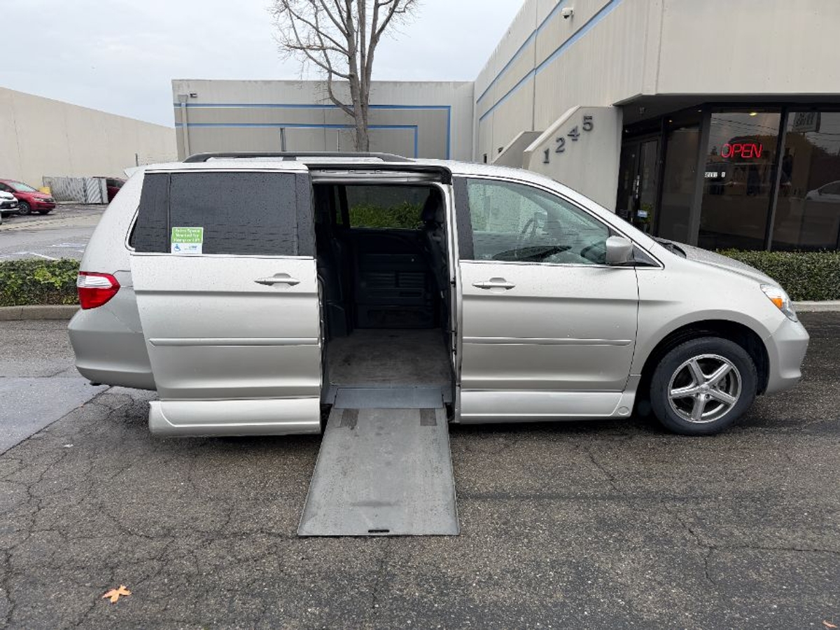  Honda Odyssey image number 7