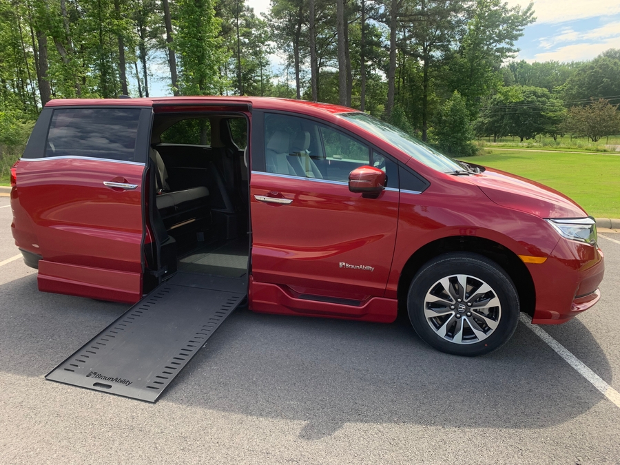 Red Honda Odyssey with Side Entry Automatic In Floor ramp