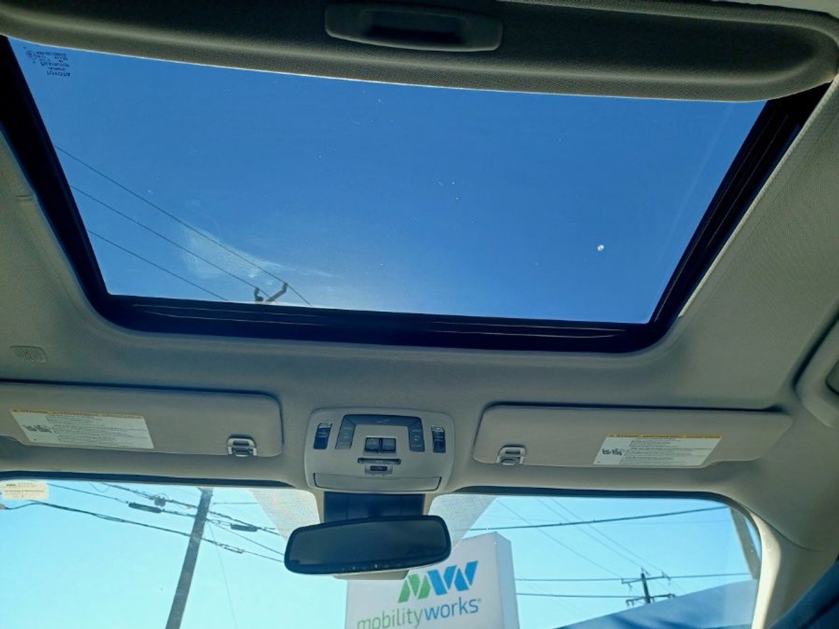 2023 TOYOTA SIENNA - Image 14