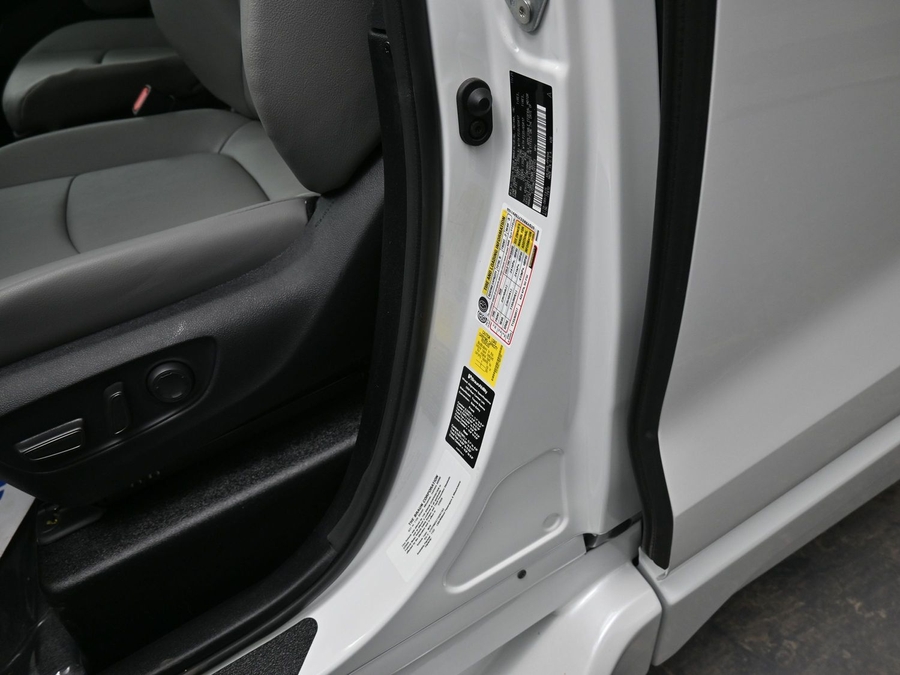 New 2026 Toyota Sienna Hybrid XLE Base - BraunAbility Side Entry Entry Fold Out Automatic Ramp