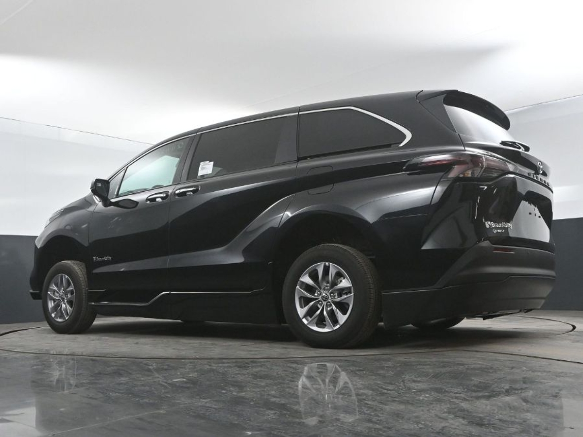 2025 TOYOTA SIENNA - Image 21