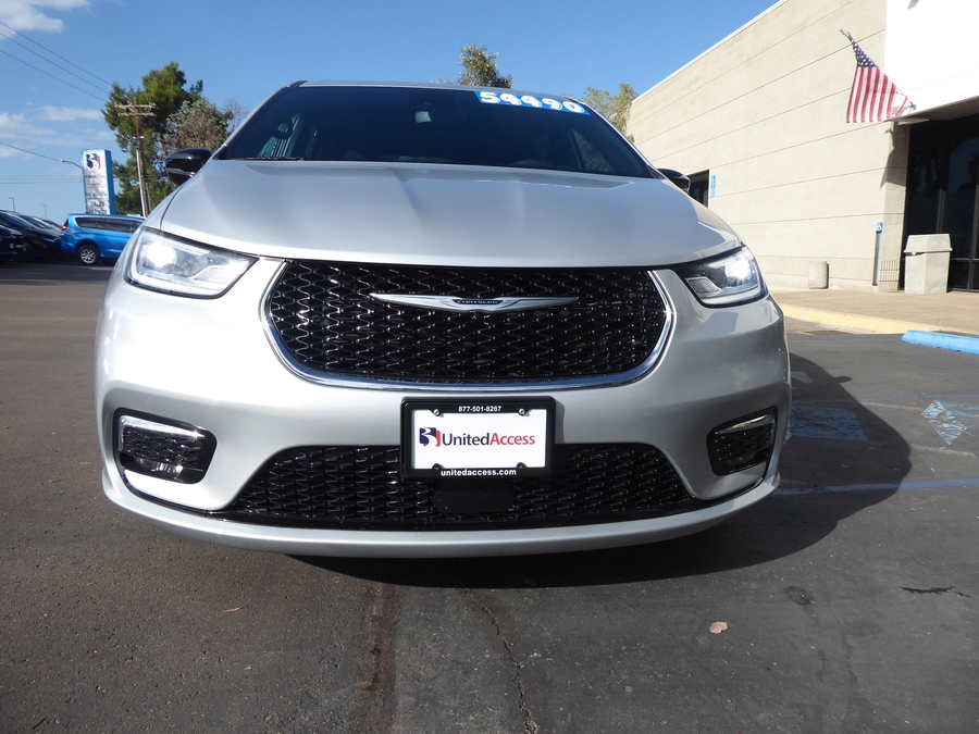 Used 2024 Chrysler Pacifica Touring - ATS Rear Entry Fold Out Manual Ramp
