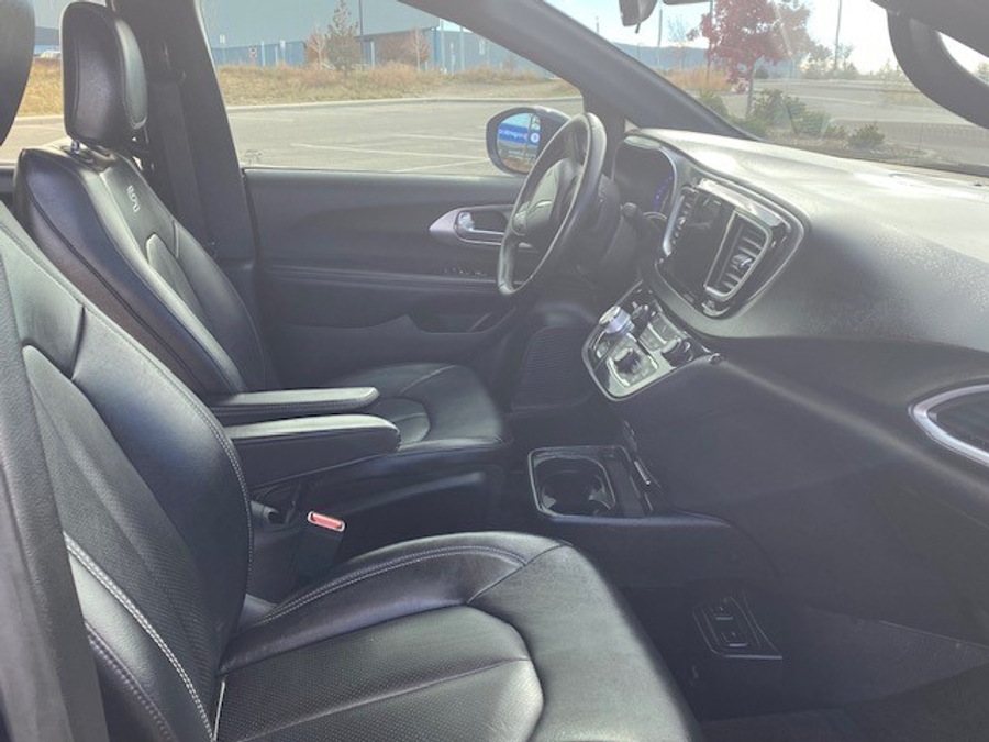 Used 2018 Chrysler Pacifica Touring L - VMI Side Entry Entry In Floor Automatic Ramp