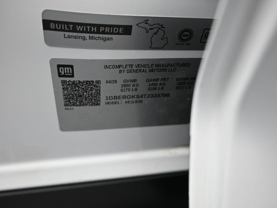 New 2026 Chevrolet Traverse 1LT - BraunAbility Side Entry In Floor Automatic Ramp