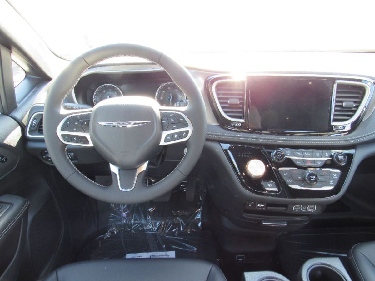 2025 Chrysler Pacifica