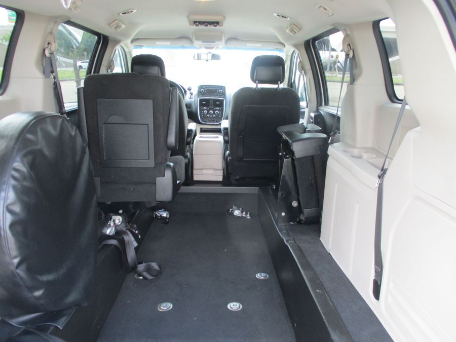 Used 2016 Dodge Grand Caravan SXT - BraunAbility Rear Entry Entry Fold Out Manual Ramp
