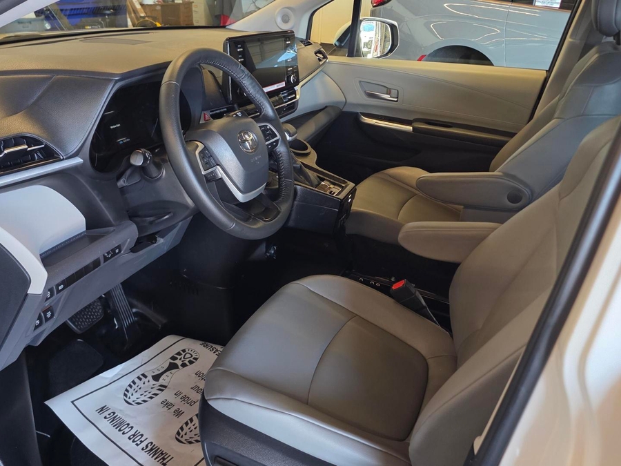 Used 2023 Toyota Sienna Hybrid XLE - BraunAbility Side Entry Fold Out Automatic Ramp