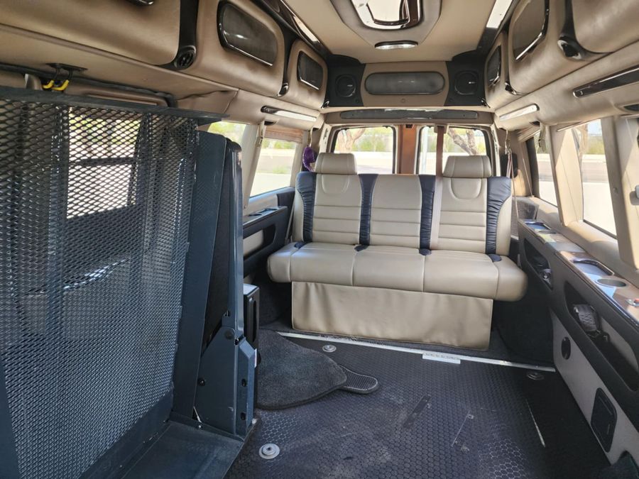 Used 2013 GMC Savanah 2500 - Side Entry Entry Lift Automatic Ramp