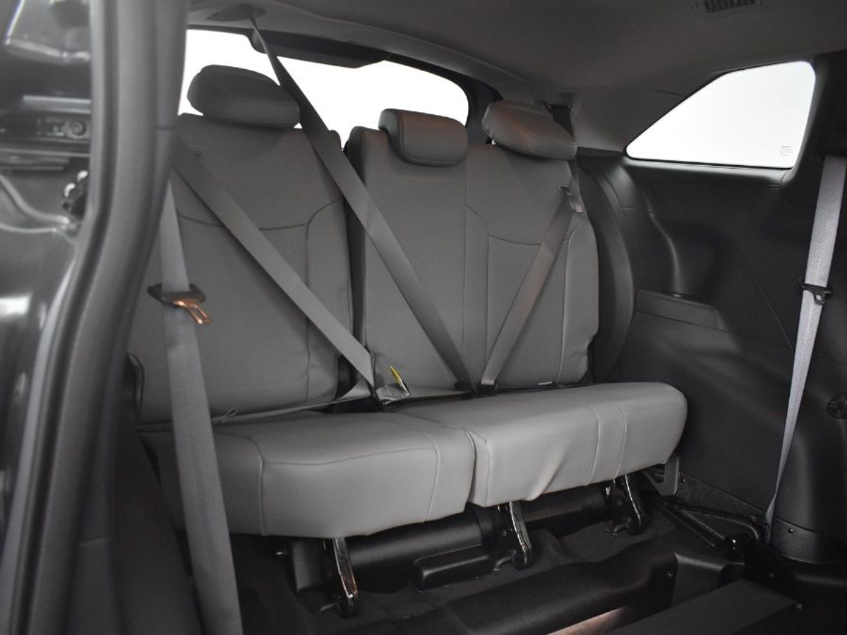 2025 TOYOTA SIENNA - Image 10